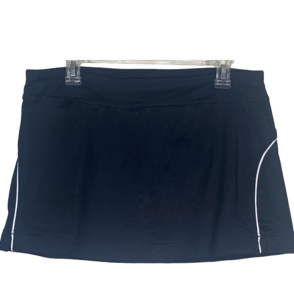 Champion Women’s Athletic Skorts M Black White w/White Stripe Shorts Skirt - Picture 1 of 11